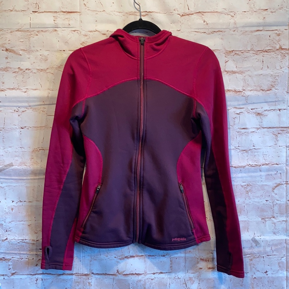 Patagonia XS burgundy zip up hoodie jacket pockets